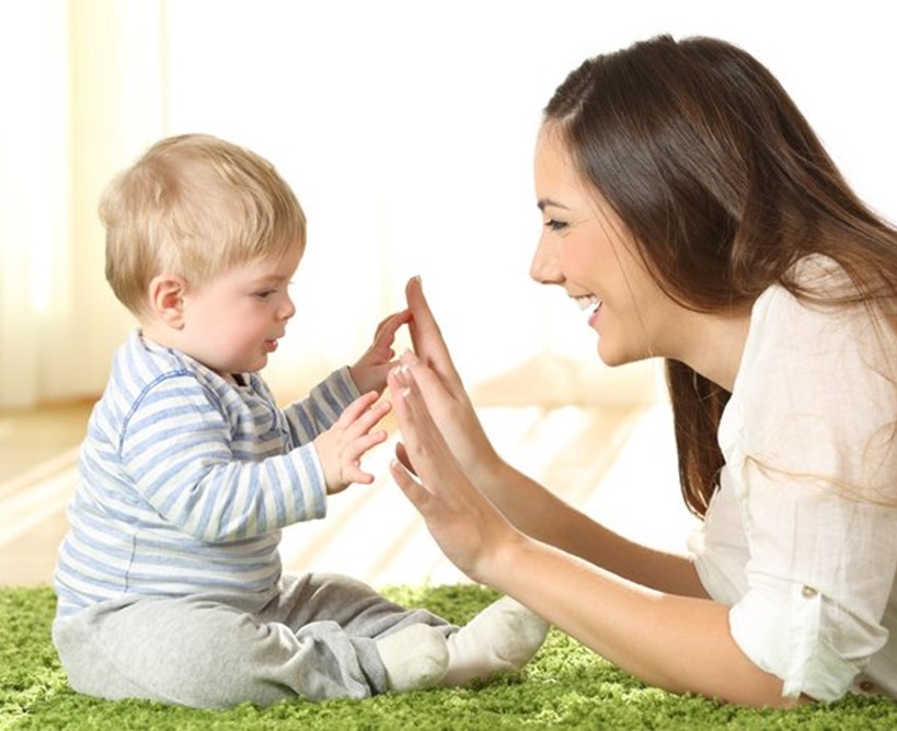 Coordinación ojo-mano en bebés