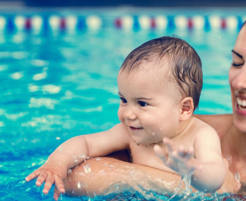 La mejor edad para que aprenda a nadar