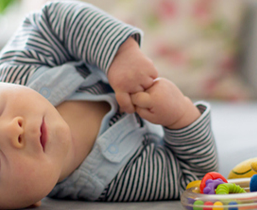 El desarrollo de tu bebé de 4 meses - Abrazando su desarrollo