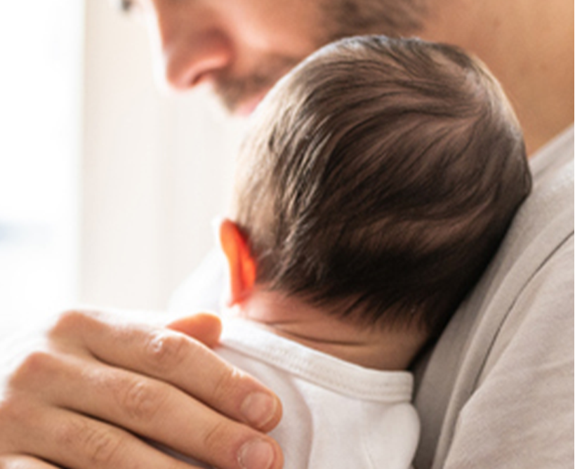 ¿Cómo crea papá un vínculo con su recién nacido?